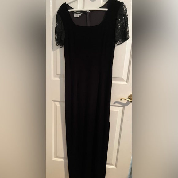 Vintage Donna Morgan Black Velvet Maxi Dress - Picture 1 of 3